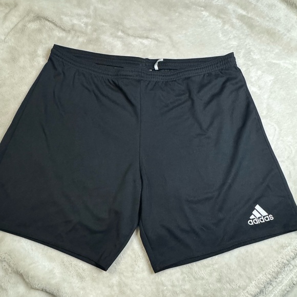 Adidas shorts - Picture 2 of 7